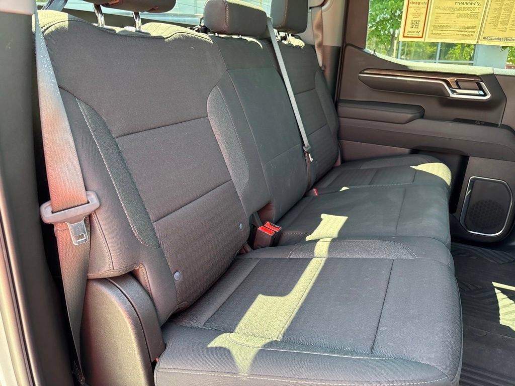 Used 2025 Chevrolet Silverado 1500 LT Trail Boss w/ LPO, Dark Essentials Package AWD/4WD image 21