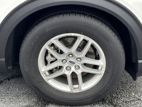 New 2026 Ford Explorer Active w/ Active Comfort Package image 12