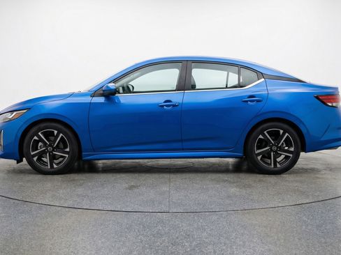 Used 2025 Nissan Sentra SV image 5