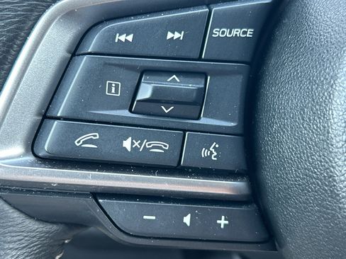 Used 2024 Subaru Ascent Premium w/ Convenience Package image 11