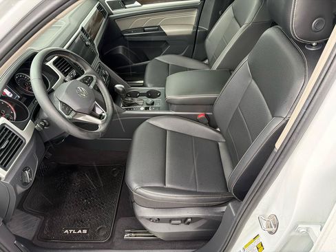 Used 2021 Volkswagen Atlas SE w/ Panoramic Sunroof Package AWD/4WD image 9