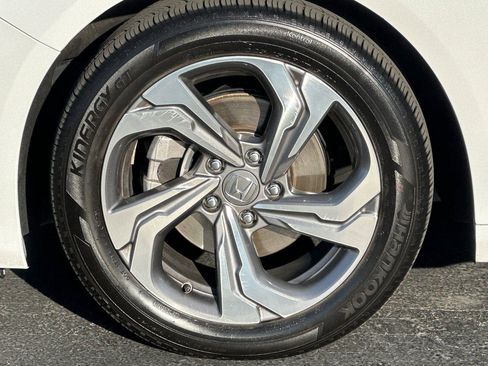 Certified 2018 Honda Accord EX-L image 24