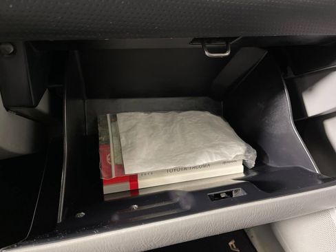 Used 2013 Toyota Tacoma PreRunner w/ SR5 Pkg image 25