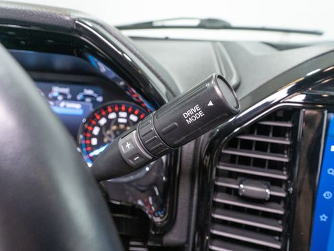 Used 2022 Ford F250 Lariat w/ Black Appearance Package AWD/4WD image 34