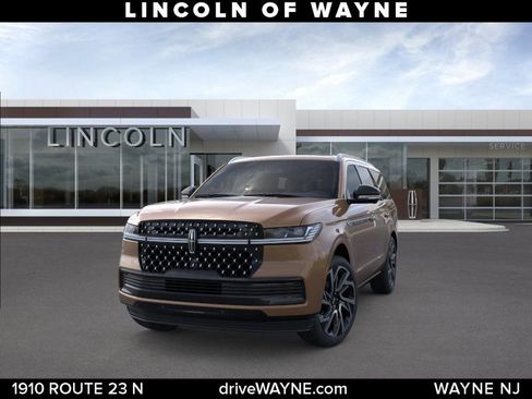 New 2026 Lincoln Navigator Black Label AWD/4WD image 2