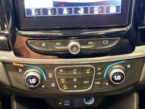 Certified 2022 Chevrolet Traverse High Country AWD/4WD image 15