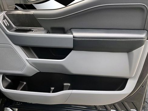 Certified 2022 Ford F150 XLT w/ Equipment Group 302A High image 18