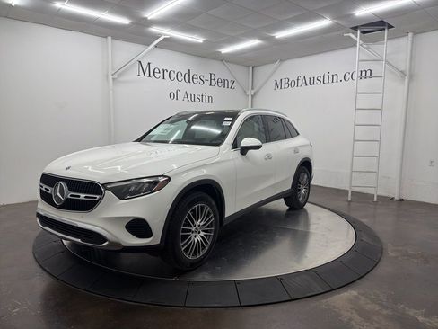 Used 2026 Mercedes-Benz GLC 300 image 3