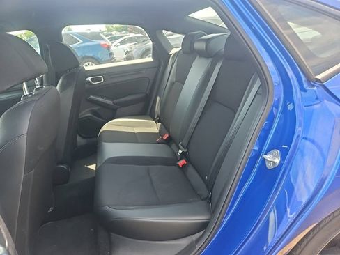 Used 2023 Honda Civic Sport image 2