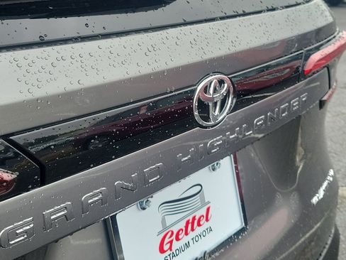 New 2026 Toyota Grand Highlander Platinum image 7