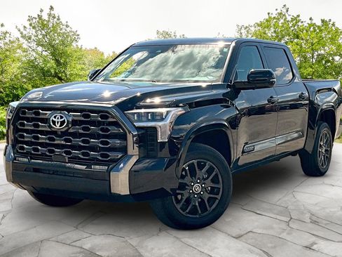 Used 2023 Toyota Tundra Platinum image 12