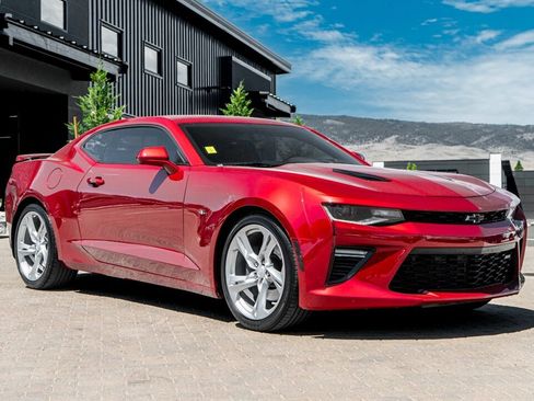 Used 2016 Chevrolet Camaro SS RWD image 1