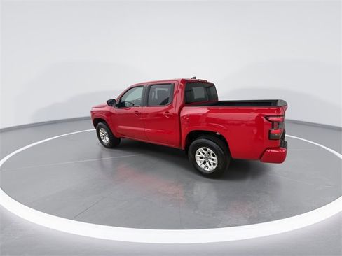 Used 2024 Nissan Frontier SV image 6