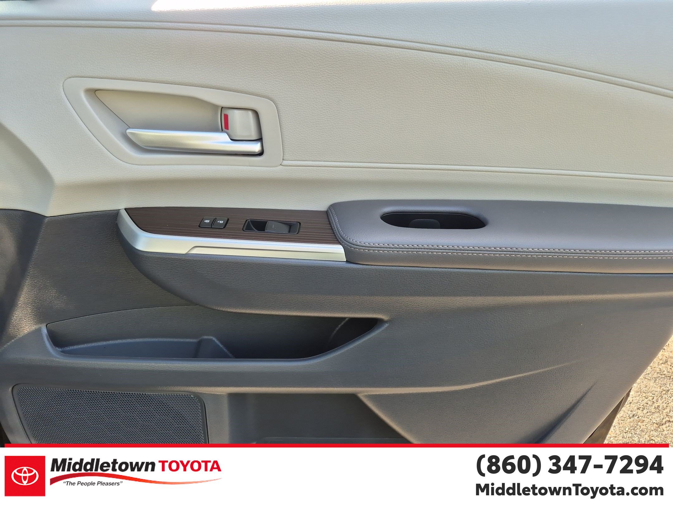 Certified 2024 Toyota Sienna XLE w/ XLE Plus Package AWD/4WD image 36