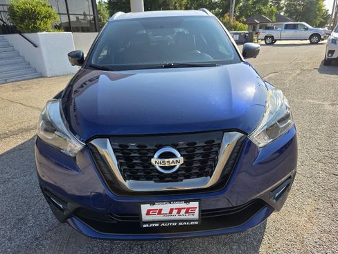 Used 2019 Nissan Kicks SR w/ SR Premium Package FWD image 2