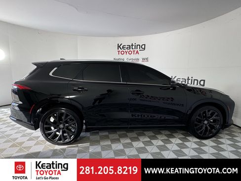 Certified 2025 Toyota Crown Signia w/ Advanced Technology Package AWD/4WD image 5