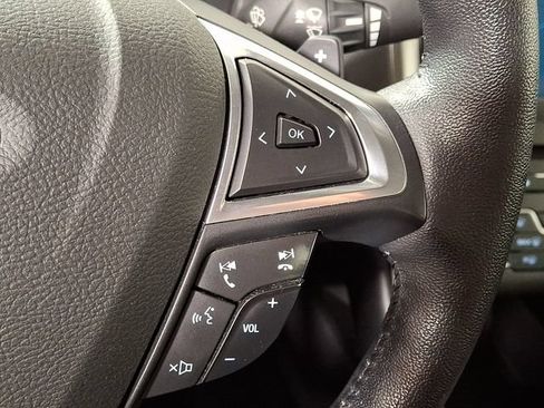 Used 2018 Ford Fusion SE w/ Fusion SE Technology Package FWD image 22