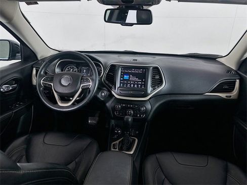 Used 2015 Jeep Cherokee Latitude w/ Comfort/Convenience Group image 22