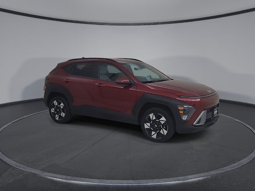 Used 2025 Hyundai Kona SEL AWD/4WD image 2