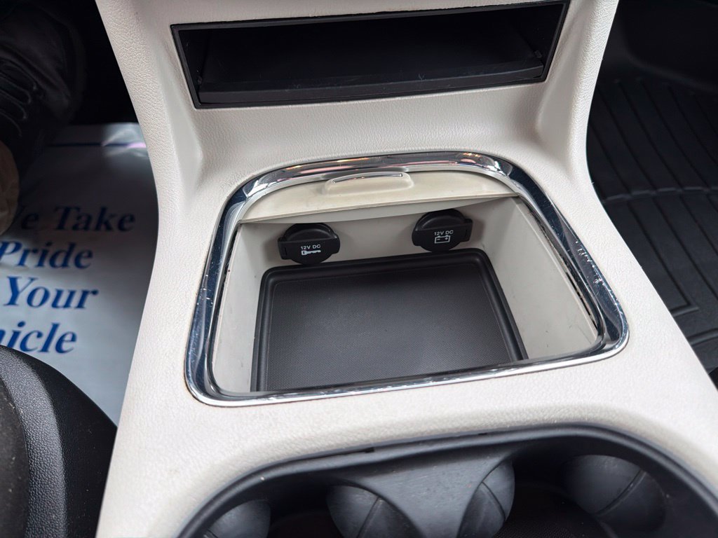 Used 2015 Dodge Grand Caravan SXT w/ UConnect Hands-Free Group FWD image 20