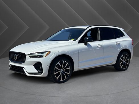 Used 2023 Volvo XC60 B5 Plus w/ Protection Package AWD/4WD image 35