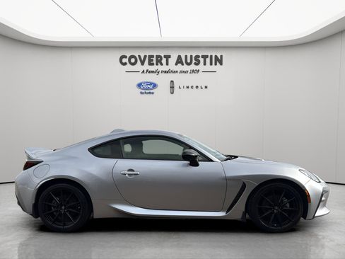 Used 2023 Toyota GR86 Premium image 6