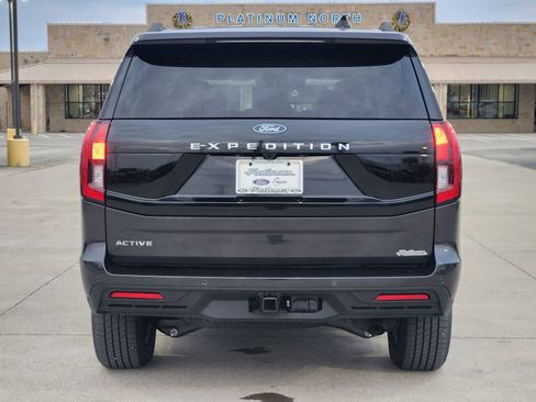 New 2026 Ford Expedition Active image 8