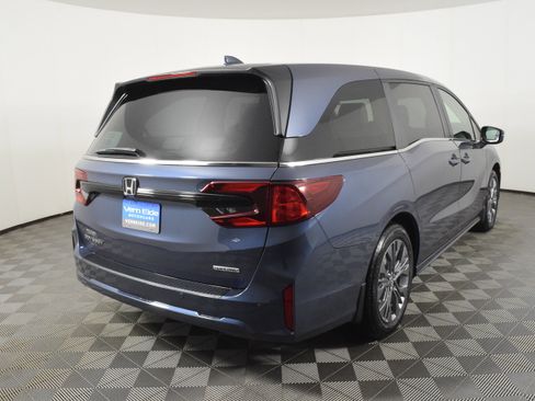 New 2026 Honda Odyssey Touring image 6