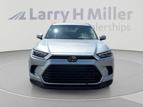 Used 2026 Toyota Grand Highlander AWD image 8