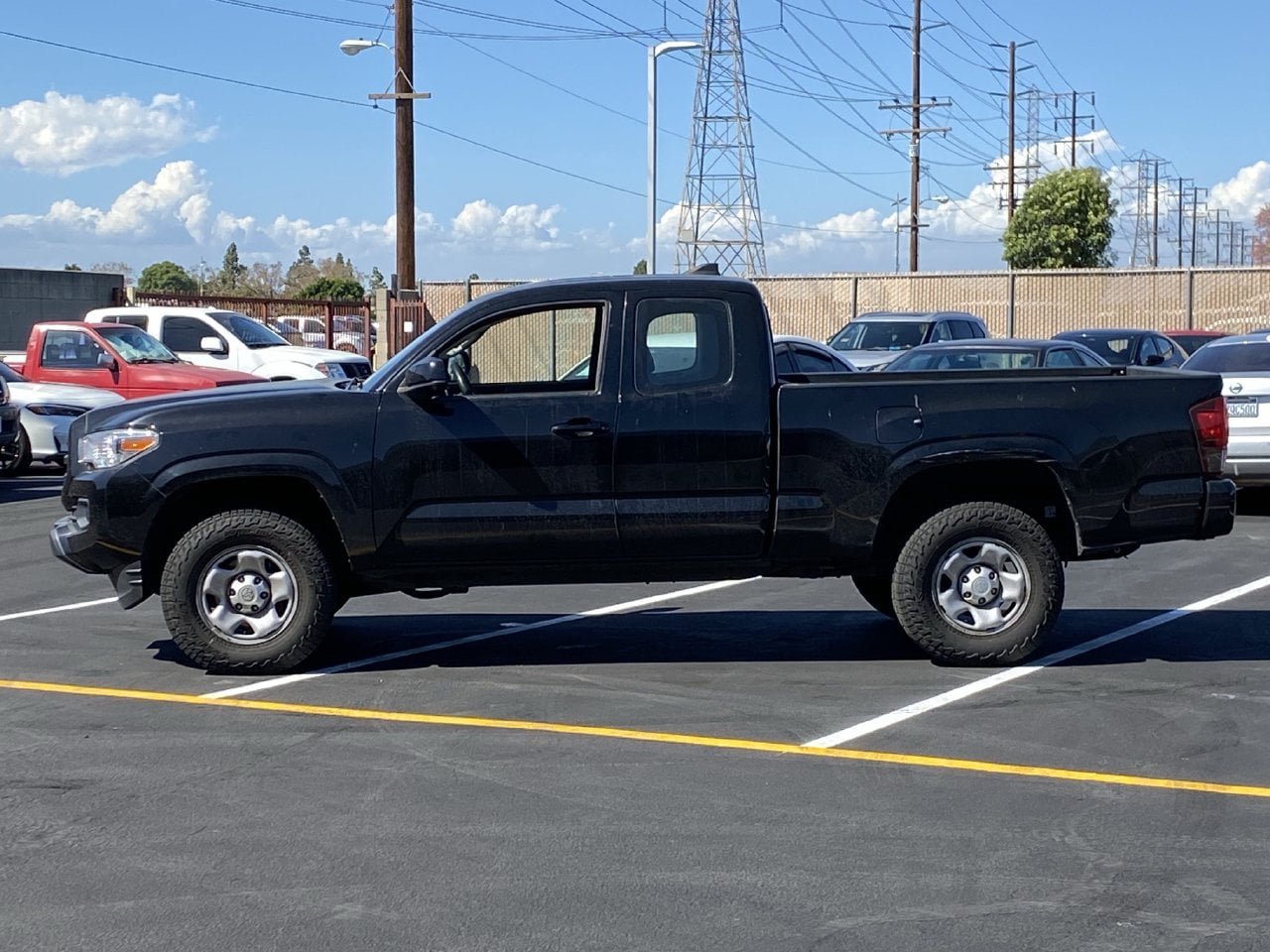 Used 2018 Toyota Tacoma SR w/ SR Convenience Package RWD image 3