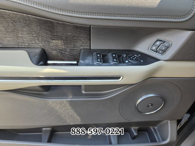 Used 2021 Ford Expedition Limited RWD image 30