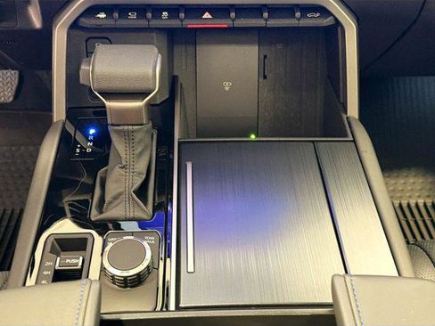Certified 2026 Toyota Tundra Platinum AWD/4WD image 15