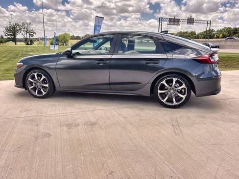 Used 2026 Honda Civic Sport Touring image 4
