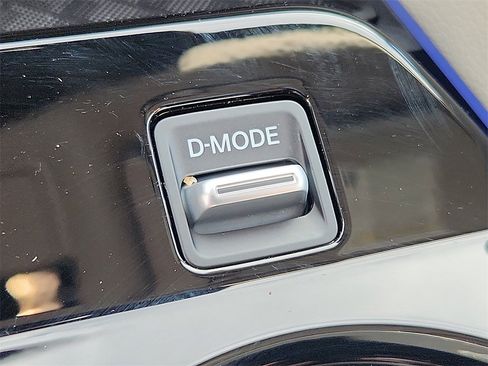 Used 2025 Nissan Murano SL image 24