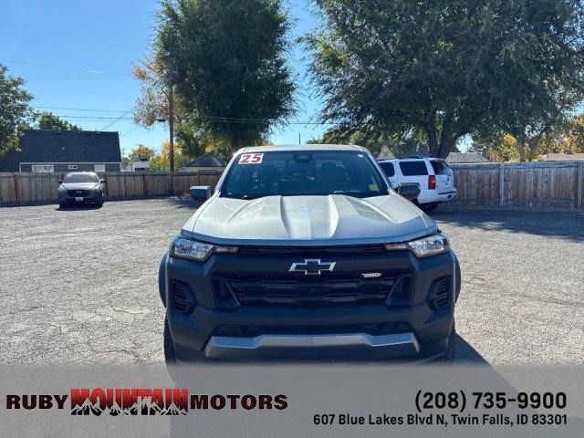 Used 2025 Chevrolet Colorado Trail Boss AWD/4WD image 2