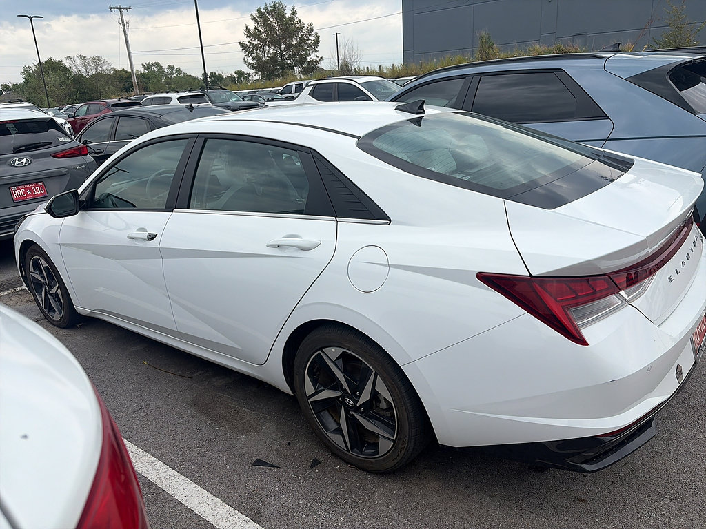 Used 2023 Hyundai Elantra Limited w/ Cargo Package FWD image 6