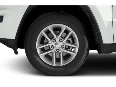 Used 2019 Jeep Grand Cherokee Laredo w/ 18" Wheel & 8.4" Radio Group RWD image 14