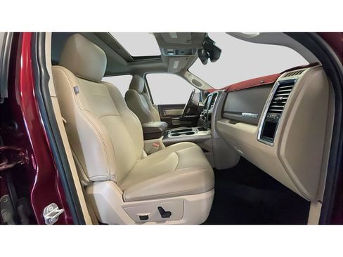 Used 2017 RAM 1500 Laramie w/ Convenience Group AWD/4WD image 17