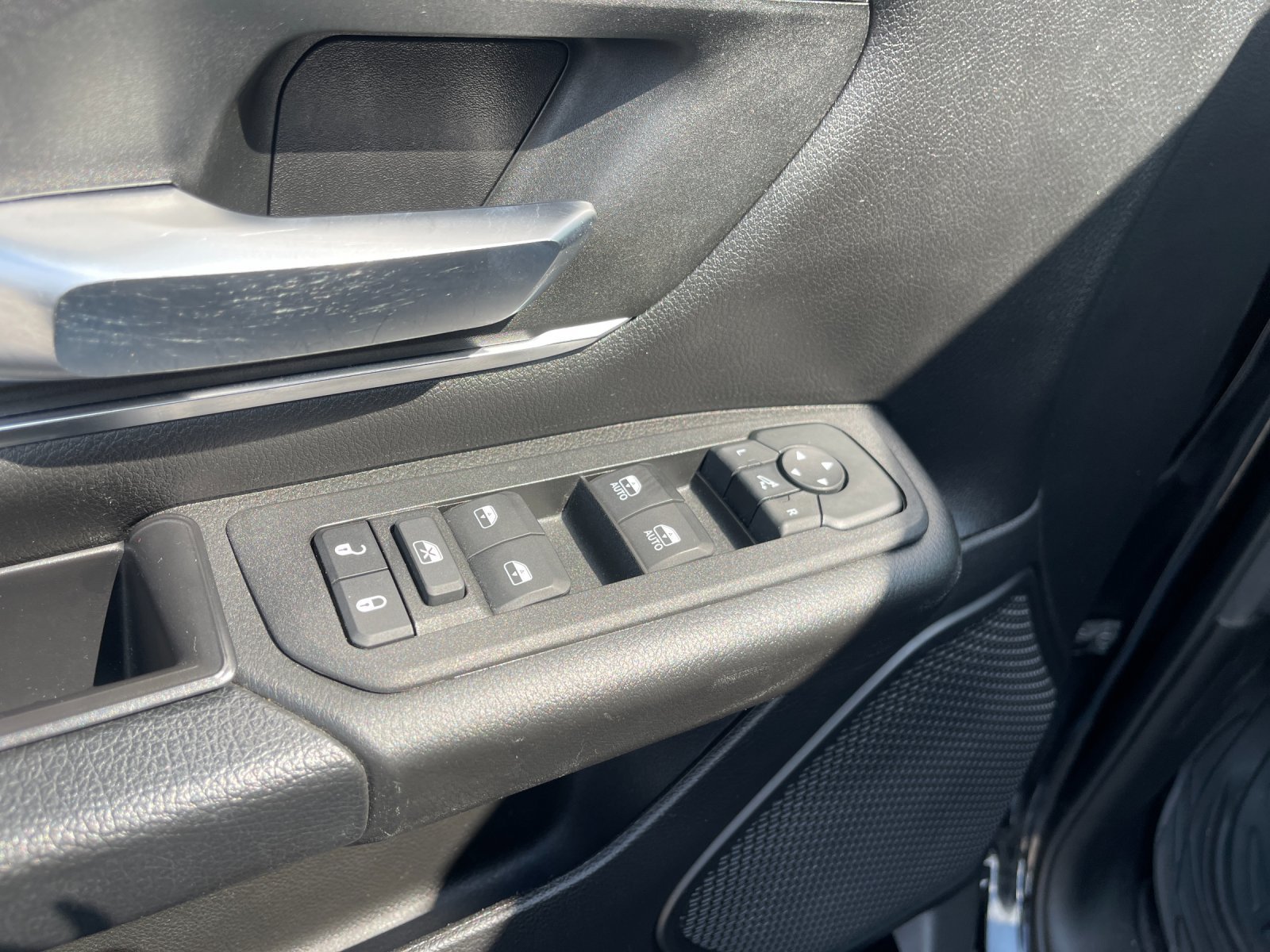Used 2025 RAM 1500 Big Horn AWD/4WD image 12