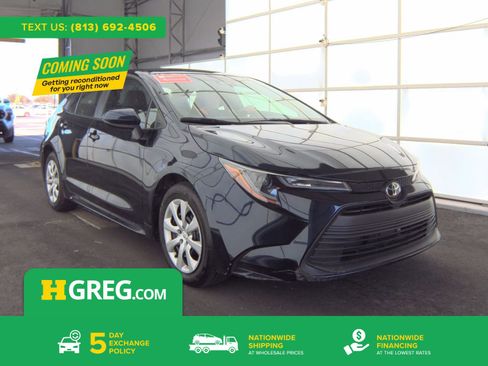 Used 2025 Toyota Corolla LE image 1