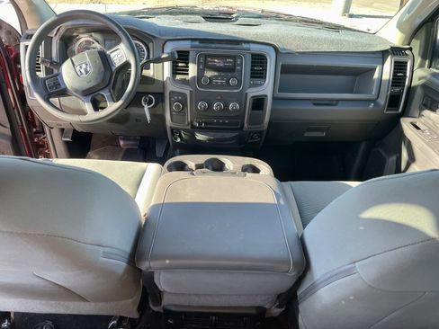 Used 2018 RAM 2500 Tradesman w/ Chrome Appearance Group image 21