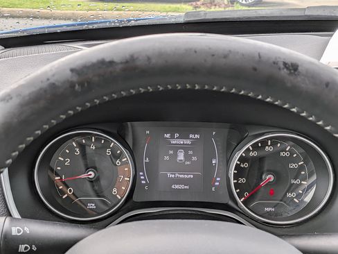 Used 2020 Jeep Compass Latitude w/ Cold Weather Group AWD/4WD image 25