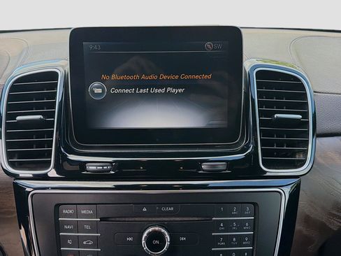 Used 2017 Mercedes-Benz GLS 450 4MATIC image 10