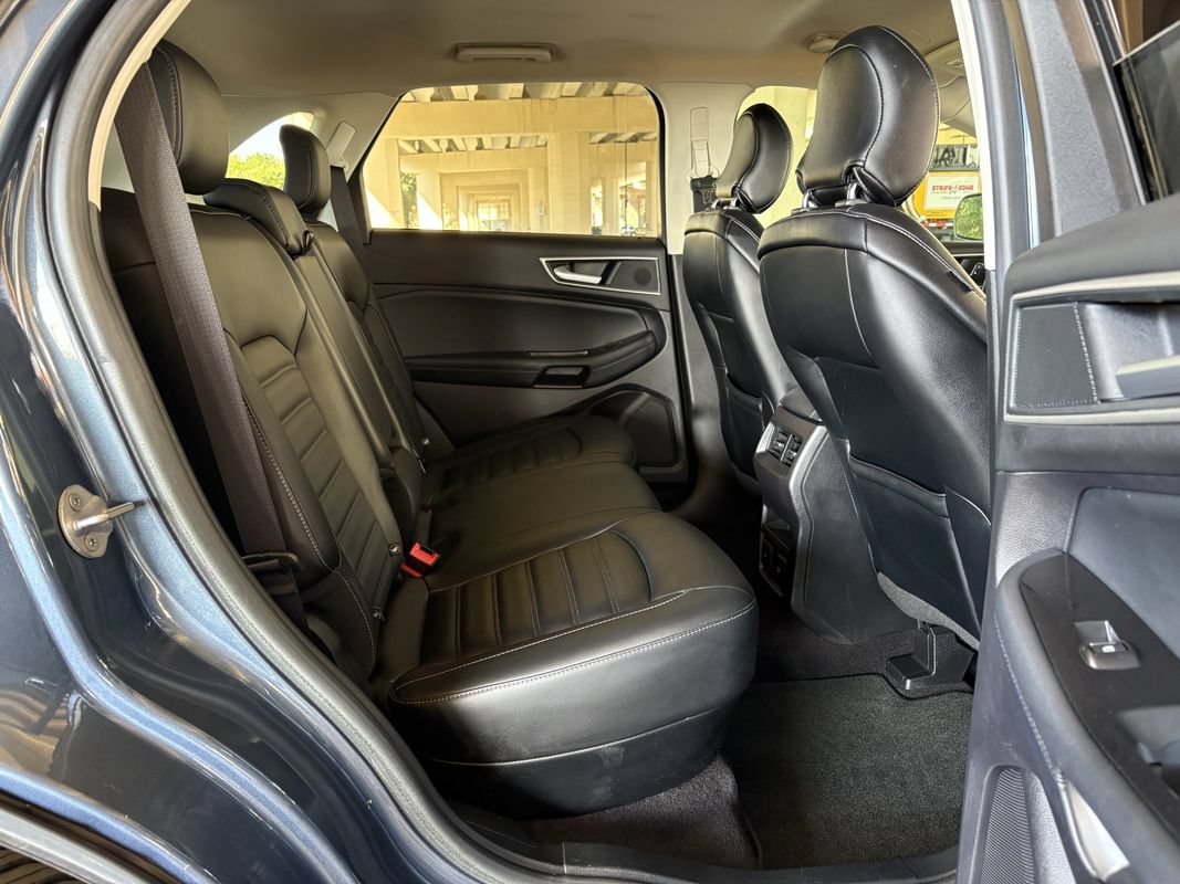 Used 2019 Ford Edge SEL w/ Equipment Group 201A FWD image 32