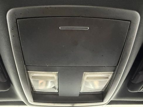 Used 2013 Dodge Challenger R/T image 21