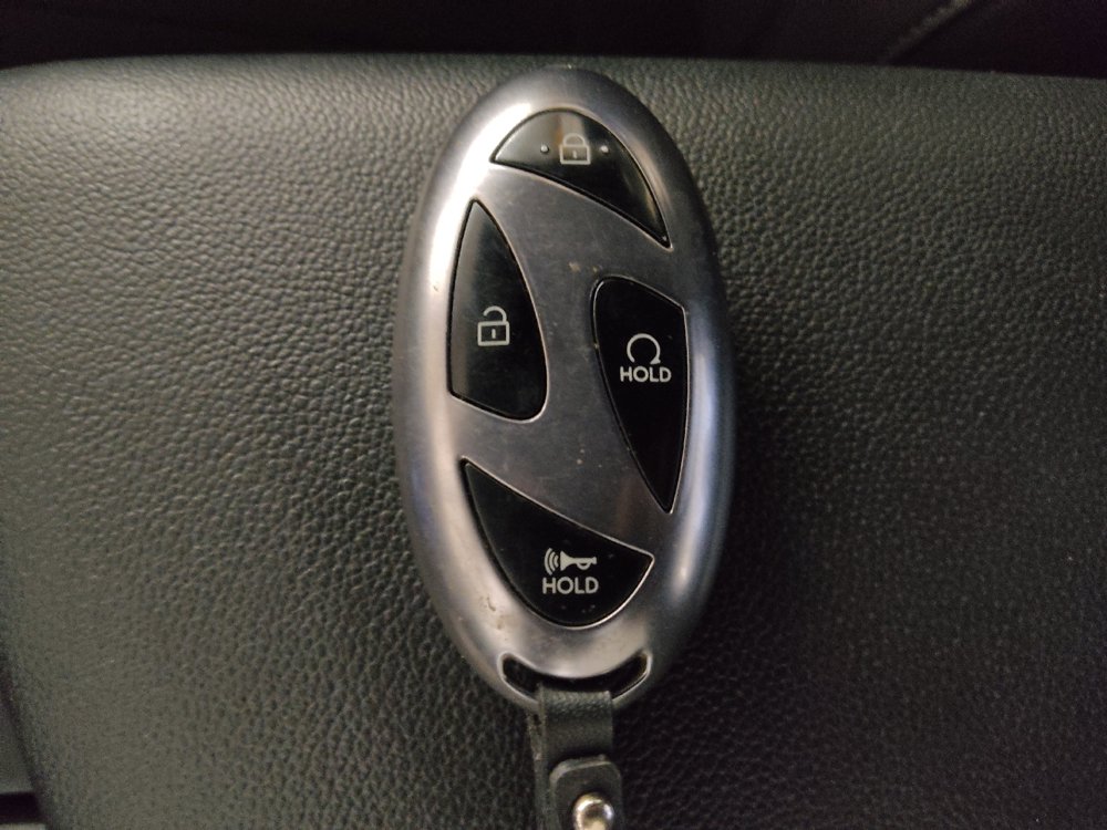 Used 2025 Hyundai Elantra Sport FWD image 32