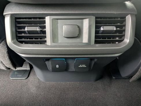 Used 2024 Ford F150 Lariat AWD/4WD image 18