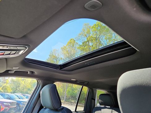 New 2025 Jeep Grand Cherokee Laredo X image 9