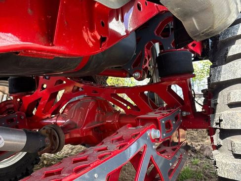 Used 2017 Nissan Titan SV image 13