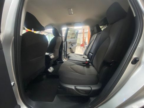 Used 2024 Toyota Highlander LE image 13